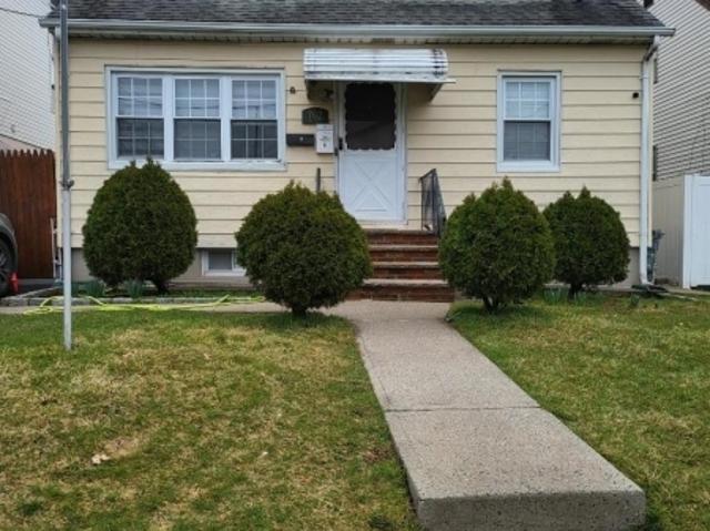 Apartment for rent in Elizabeth Apartment for rent in Elizabeth