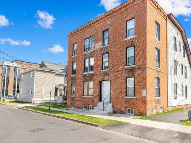 Apartment for rent in Bristol, Connecticut