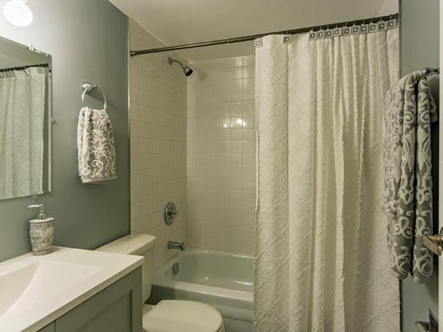 Apartment for rent in Oak Lawn