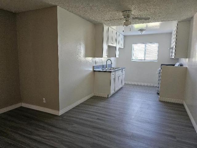 Apartment for rent in Azusa, California