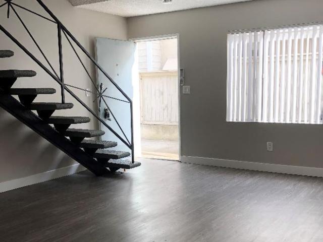 Apartment for rent in Redondo Beach, California
