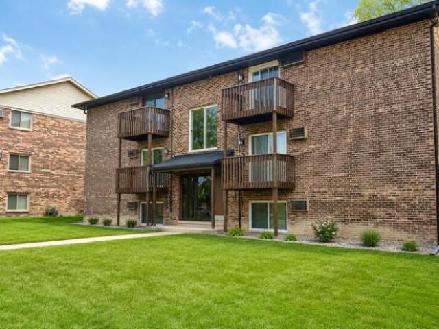Apartment for rent in Darien, Illinois