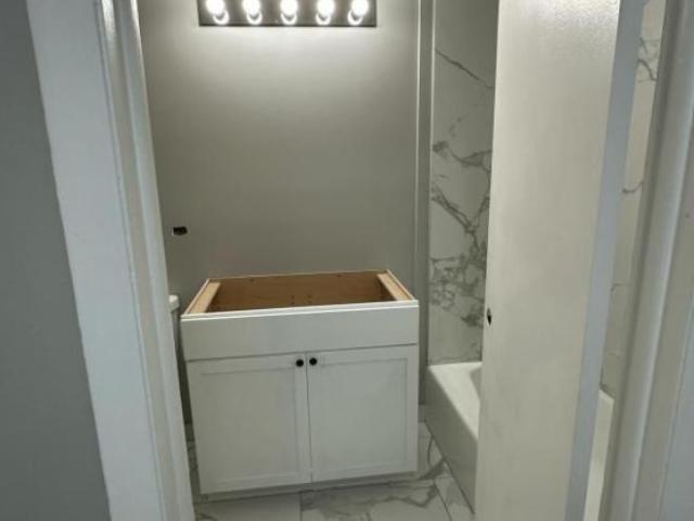 Apartment for rent in Justice, Illinois