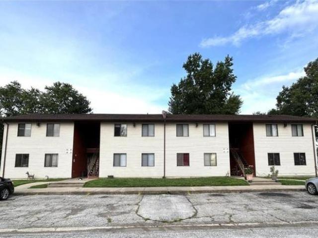 Condo for rent in Clinton, Illinois