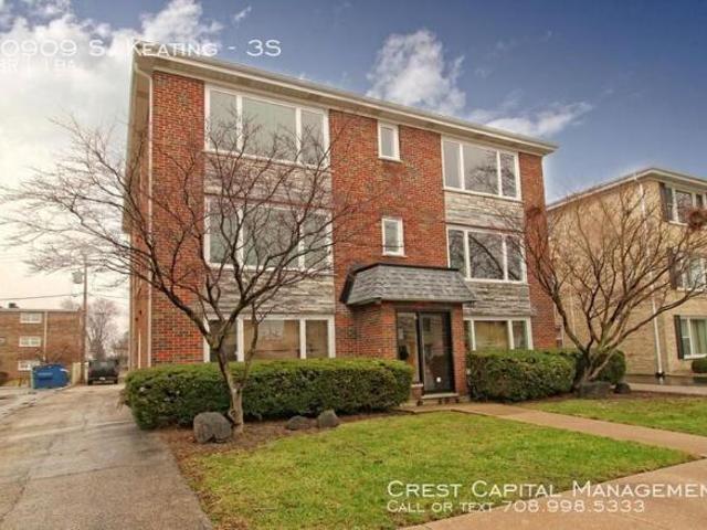 Condo for rent in Oak Lawn