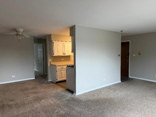 Condo for rent in Westmont, Illinois