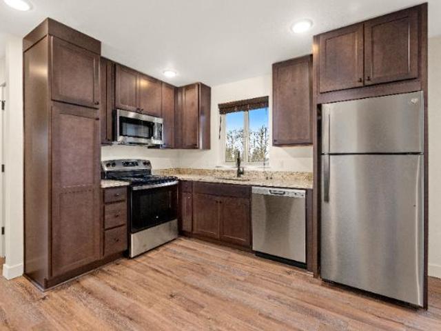 Condo for rent in Oregonia