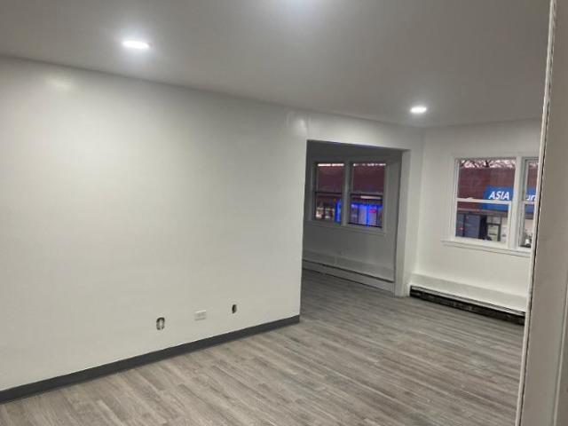 Condo for rent in Broadview