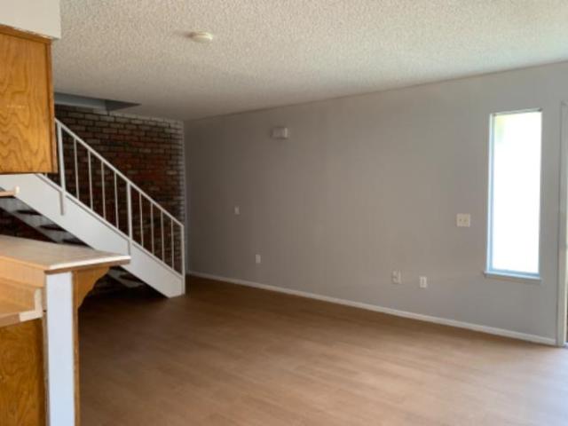 Condo for rent in Highland