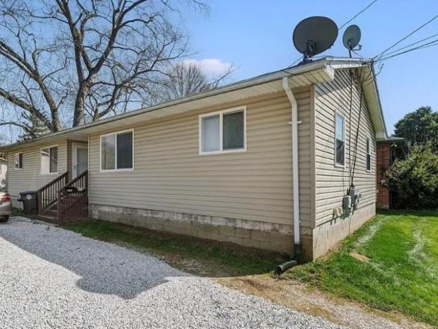 Condo for rent in Summit, Ohio