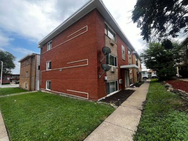 Condo for rent in Blue Island, Illinois