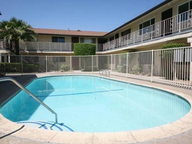 Condo for rent in Long Beach, California