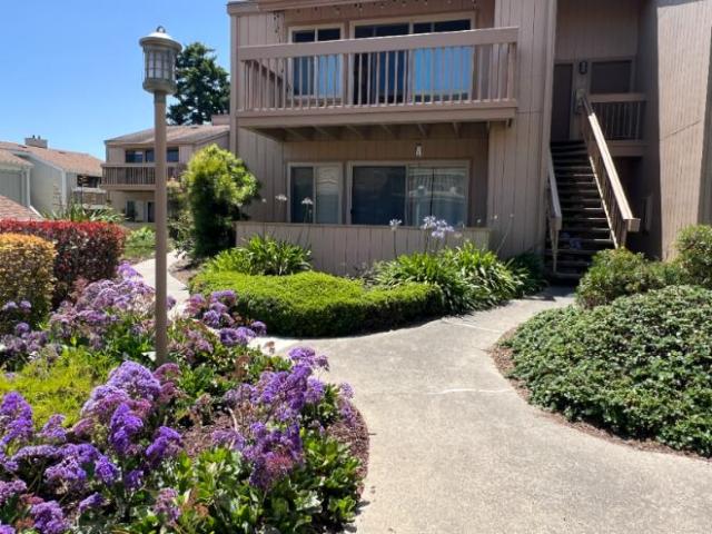 Condo for rent in Monterey