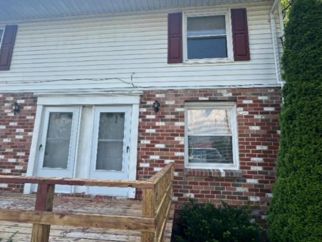 Condo for rent in Davidsville