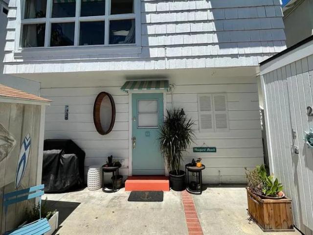 Condo for rent in Corona Del Mar, California