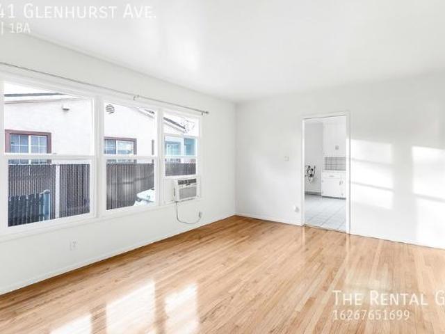 Condo for rent in Canoga Park, California