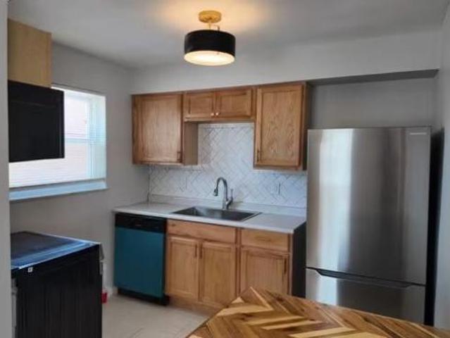 Condo for rent in Roselawn, Ohio