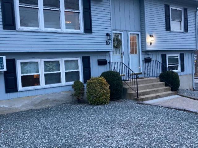 Condo for rent in Cranston, Rhode Island