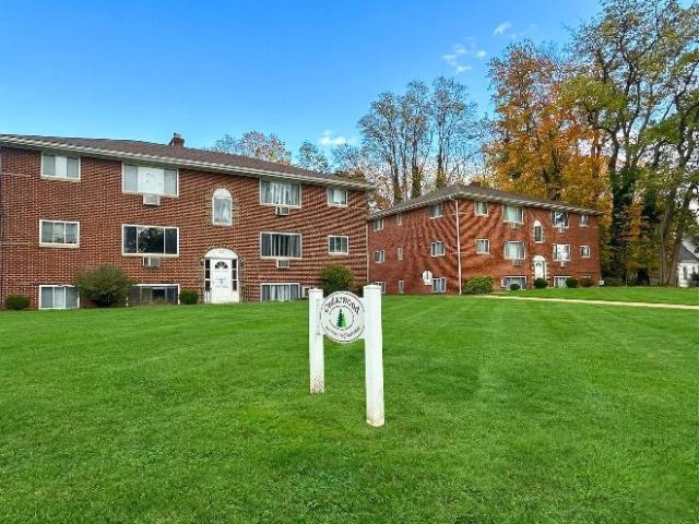 Condo for rent in Munroe Falls, Summit County
