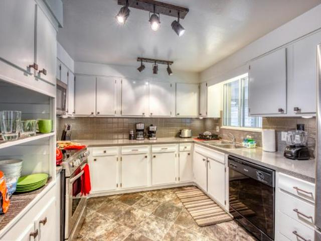 Condo for rent in Lakewood