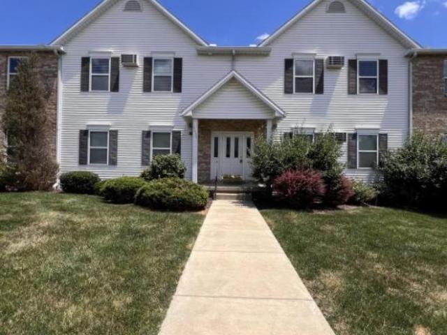 Condo for rent in Canfield, Ohio