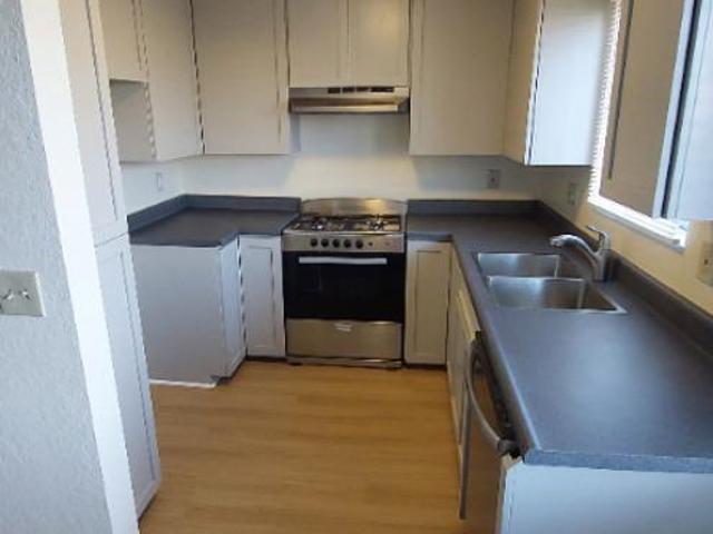 Condo for rent in Hawthorne