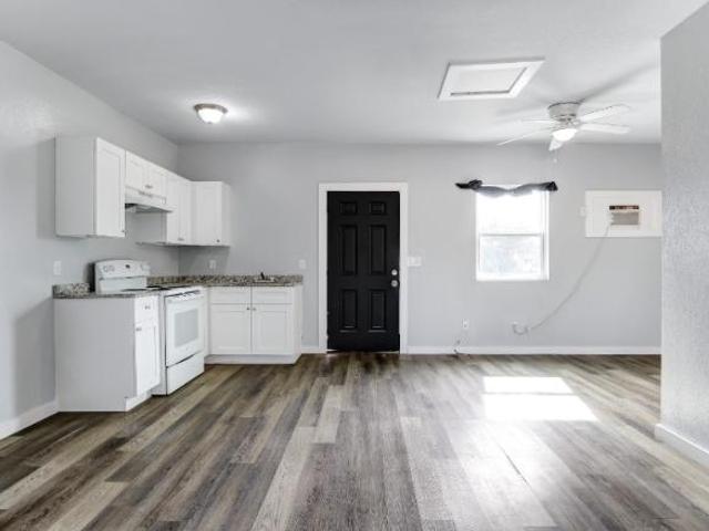 Condo for rent in Leesville, Texas