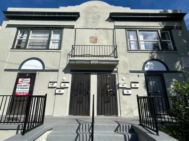 Condo for rent in Canoga Park, California