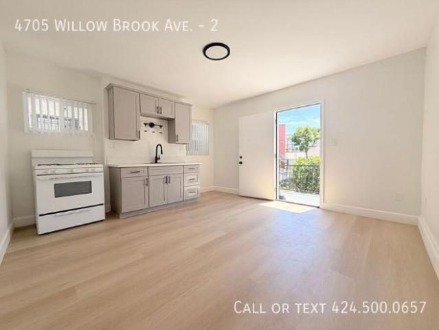 Condo for rent in Canoga Park, California