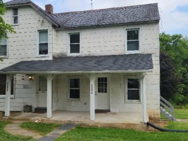 Condo for rent in White Hall