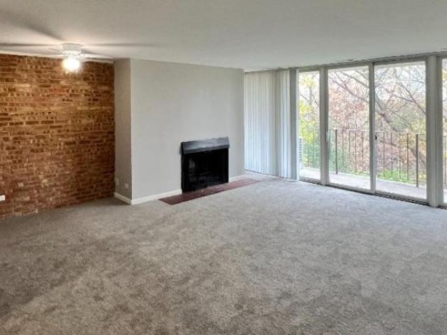 Condo for rent in Four Lakes, Lisle