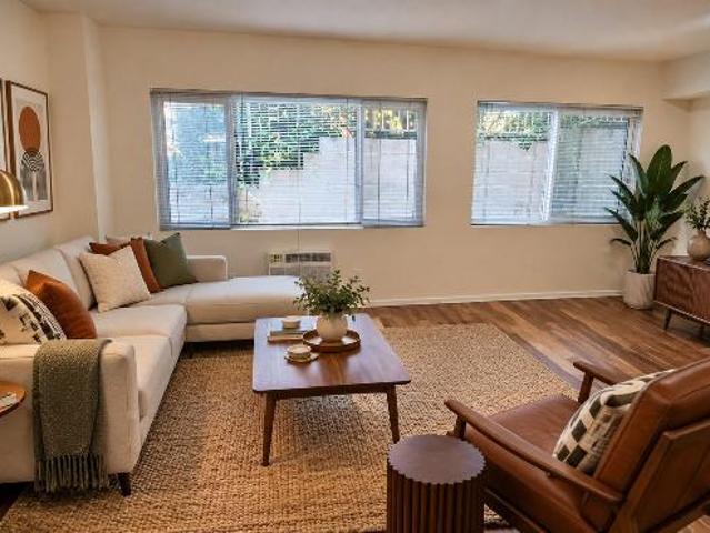 Condo for rent in Montecito Heights, Los Angeles