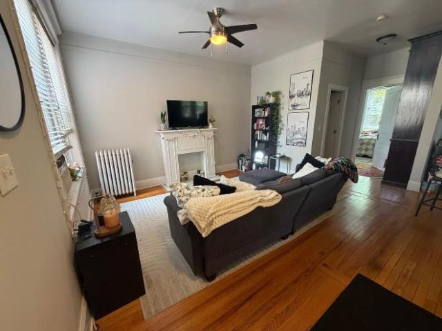 Condo for rent in Chicago Park, Illinois