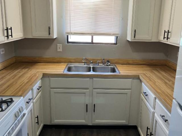 Condo for rent in Darien, Illinois