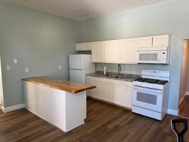 Condo for rent in Petersburg, Indiana