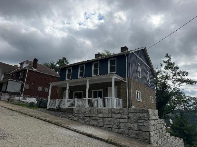 Condo for rent in Braddock, Pennsylvania