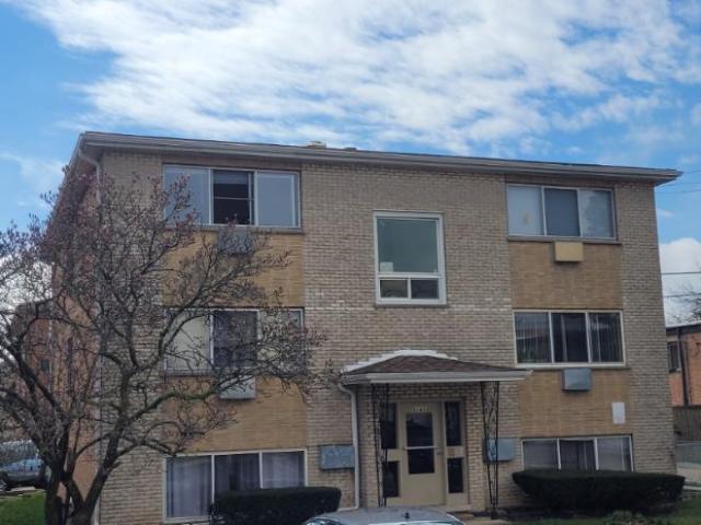 Condo for rent in Schiller Park
