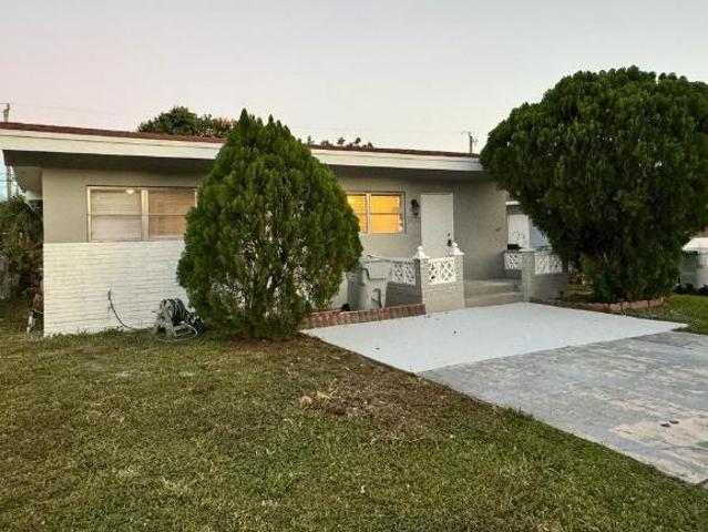 House for rent in Cresthaven, Pompano Beach