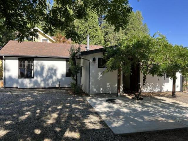 House for rent in Camino
