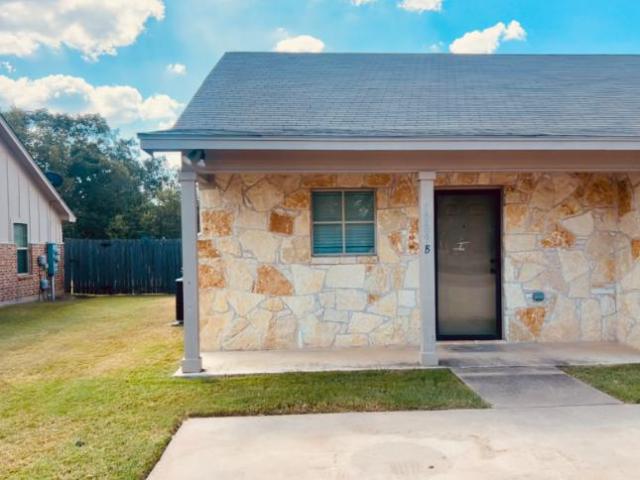 Townhouse for rent in Mc Gregor, Texas