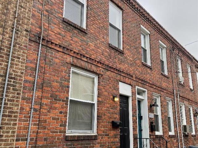 Townhouse for rent in Philadelphia