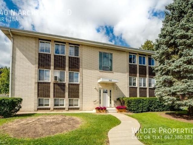 Townhouse for rent in Mundelein, Illinois