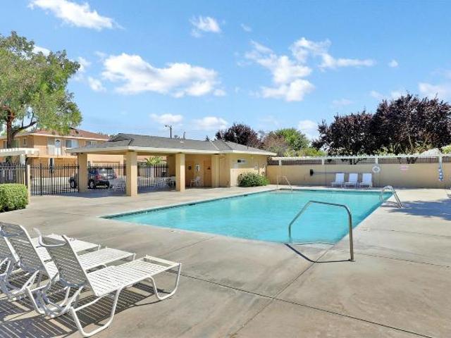 Townhouse for rent in Modesto