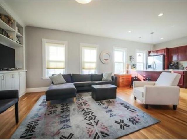 Townhouse for rent in Boston