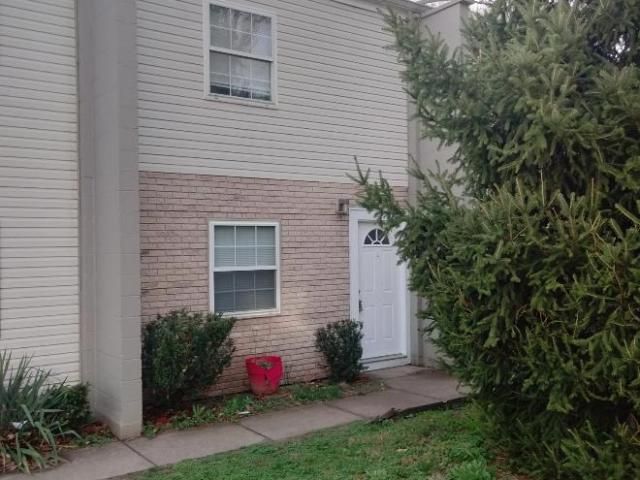 Townhouse for rent in West End, Cincinnati
