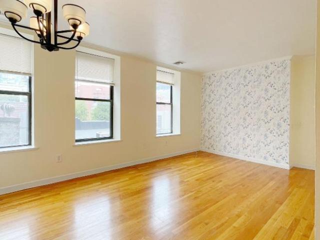 Townhouse for rent in Boston