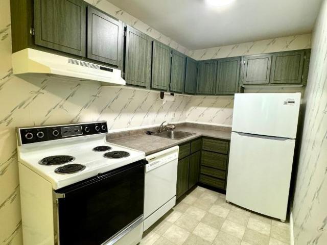 Townhouse for rent in Florence, Massachusetts