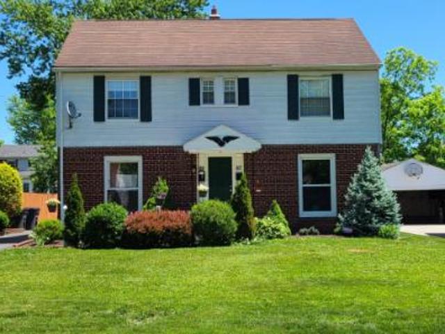 Townhouse for rent in Akron
