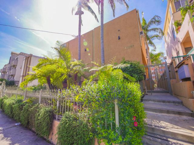 Apartment for rent in Sherman Oaks Neighborhood Council District, Canoga Park