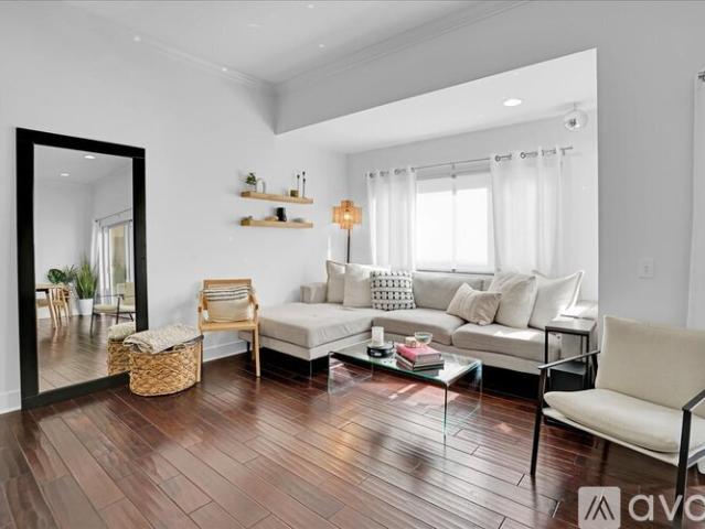 Apartment for rent in Corona Del Mar, California